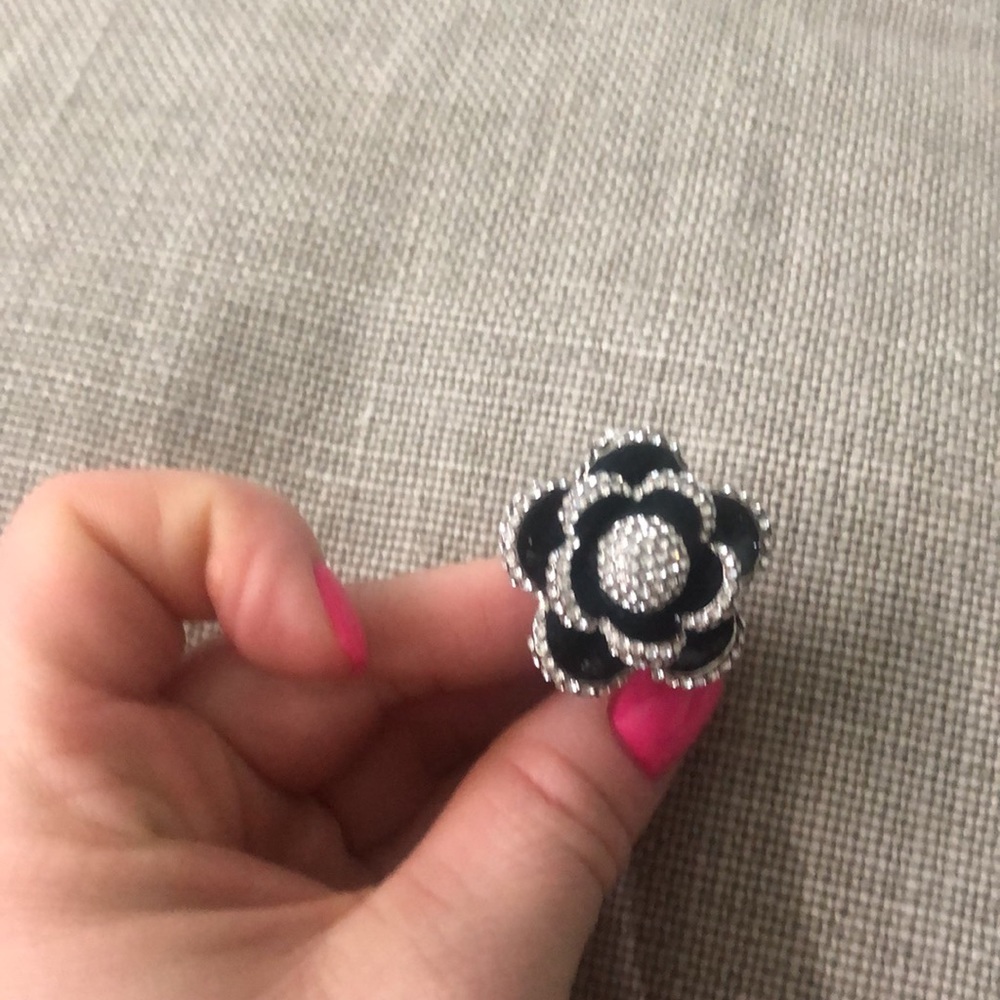 Cookie Lee flower ring - Picture 2 of 5